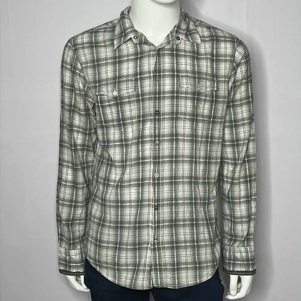 Hugo boss slim fit button down long sleeve shirt size XL‎